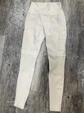 Load image into Gallery viewer, Alo pants size XS
