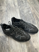 Load image into Gallery viewer, Jack Wolfskin Size 10
