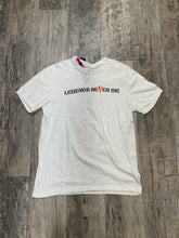 Load image into Gallery viewer, VLone Men’s Size M
