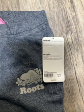 Load image into Gallery viewer, Roots Shorts Size Small
