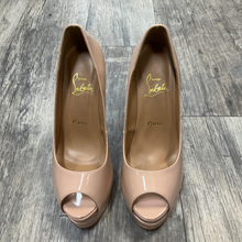 Load image into Gallery viewer, Dress Shoes Womens 9.5
