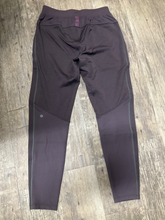 Load image into Gallery viewer, Lululemon Khakis Size Medium
