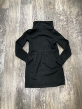 Load image into Gallery viewer, Patagonia women’s light jacket small
