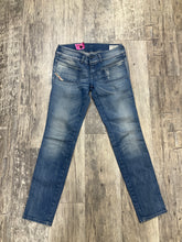 Load image into Gallery viewer, Diesel W Size 5/6
