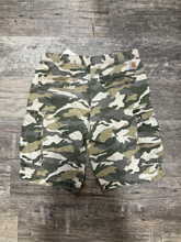 Load image into Gallery viewer, Carhartt Shorts Size Medium
