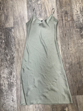 Load image into Gallery viewer, Wilfred Maxi Dress Size Small
