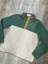 Load image into Gallery viewer, Patagonia Sweater Size Large
