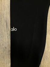 Load image into Gallery viewer, Alo pants size M
