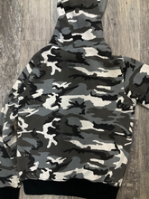 Load image into Gallery viewer, Ovo Sweater Size Small
