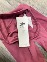 Load image into Gallery viewer, Alo Size M
