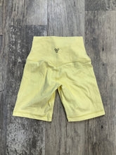 Load image into Gallery viewer, Artizia Size XS (1/2)
