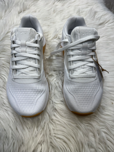 Load image into Gallery viewer, Reebok Womens Athletic Shoes Womens 7
