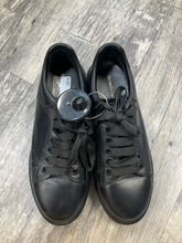 Load image into Gallery viewer, Casual Shoes Mens 10

