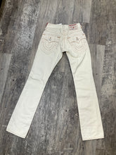 Load image into Gallery viewer, True Religion Size 27
