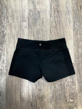 Load image into Gallery viewer, Lululemon Size M
