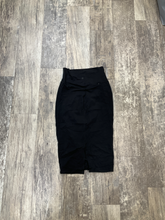Load image into Gallery viewer, Lululemon Long Skirt Size Small
