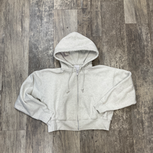 Load image into Gallery viewer, Aritzia Sweatshirt Size Small
