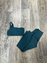 Load image into Gallery viewer, Lululemon Size S (1/2)

