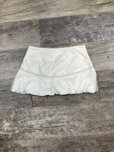 Load image into Gallery viewer, Nike Athletic Shorts Size Small
