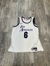 Load image into Gallery viewer, Nike Mens Fan Apparel Size XXL
