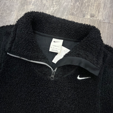 Load image into Gallery viewer, Men’s Nike Therma Fit Sweater Size XS
