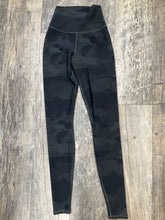 Load image into Gallery viewer, Alo pants size XXS
