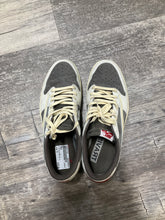Load image into Gallery viewer, Men Nike Shoes (11)
