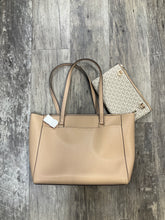 Load image into Gallery viewer, Micheal Kors Lrg Purse *as is
