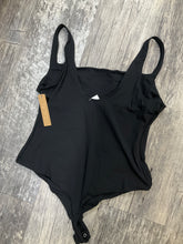 Load image into Gallery viewer, Skims t top size XL
