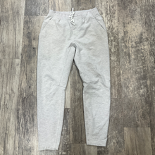 Load image into Gallery viewer, Lululemon Khakis Size Large
