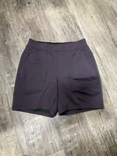 Load image into Gallery viewer, Lululemon Shorts Size Medium
