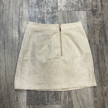 Load image into Gallery viewer, Lioness Short Skirt Size Small

