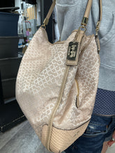 Load image into Gallery viewer, Coach Purse
