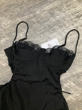 Load image into Gallery viewer, Princess Polly dress size M-L
