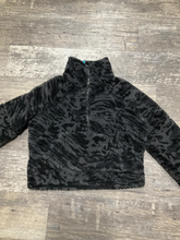 Load image into Gallery viewer, Lulu Lemon Sweatshirt Size Extra Small
