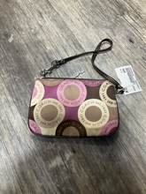 Load image into Gallery viewer, Coach Purse
