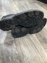 Load image into Gallery viewer, Jack Wolfskin Size 10
