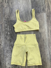 Load image into Gallery viewer, Artizia Size XS (1/2)
