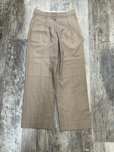 Load image into Gallery viewer, Aritzia Pants Size 5/6 (28)
