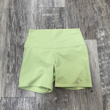 Load image into Gallery viewer, Alo Athletic Shorts Size Small
