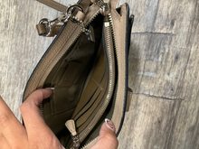 Load image into Gallery viewer, Coach Purse
