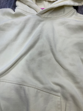 Load image into Gallery viewer, Aritzia Sweater Size Large AS IS
