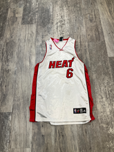 Load image into Gallery viewer, Mens Fan Apparel Size Extra Large
