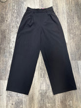 Load image into Gallery viewer, Lululemon Size S
