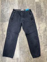 Load image into Gallery viewer, Denim Size 5/6 (28)
