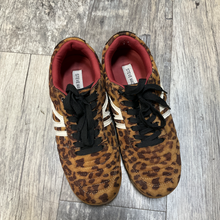 Load image into Gallery viewer, Steve Madden Casual Shoes Womens 9
