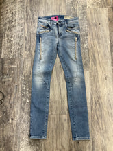 Load image into Gallery viewer, Diesel W Size 2
