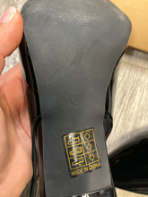 Load image into Gallery viewer, Dress Shoes Womens 10
