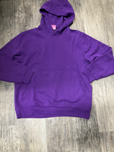 Load image into Gallery viewer, Lululemon Sweater Size Medium

