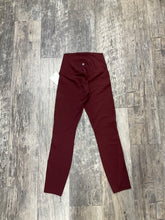 Load image into Gallery viewer, Lululemon Size S (4)
